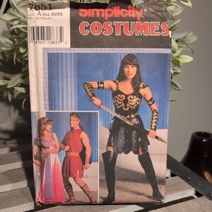 Warrior Costume Pattern for Women Simplicity - Black and Gold